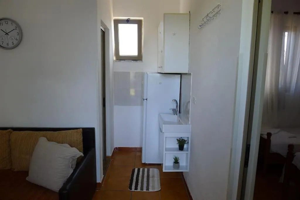 Summer House -Room For 5 People In 1St Floor - J Velipoje 0*,  Albania
